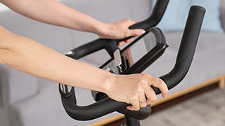 cardiostrong Ergometer Hometrainer BX70i | Fysiotherapie en revalidatie Flexibele greepopties