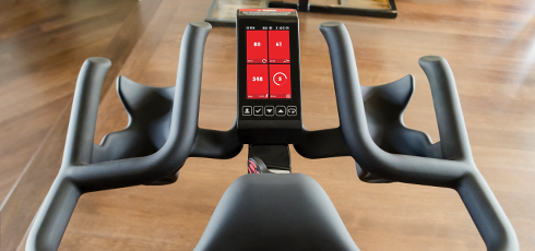 Cyklotrenažér Life Fitness IC7 by ICG WATTRATE® TFT Computer 2.0