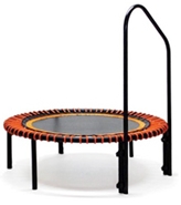 Trampoline de fitness avec poignée de maintien